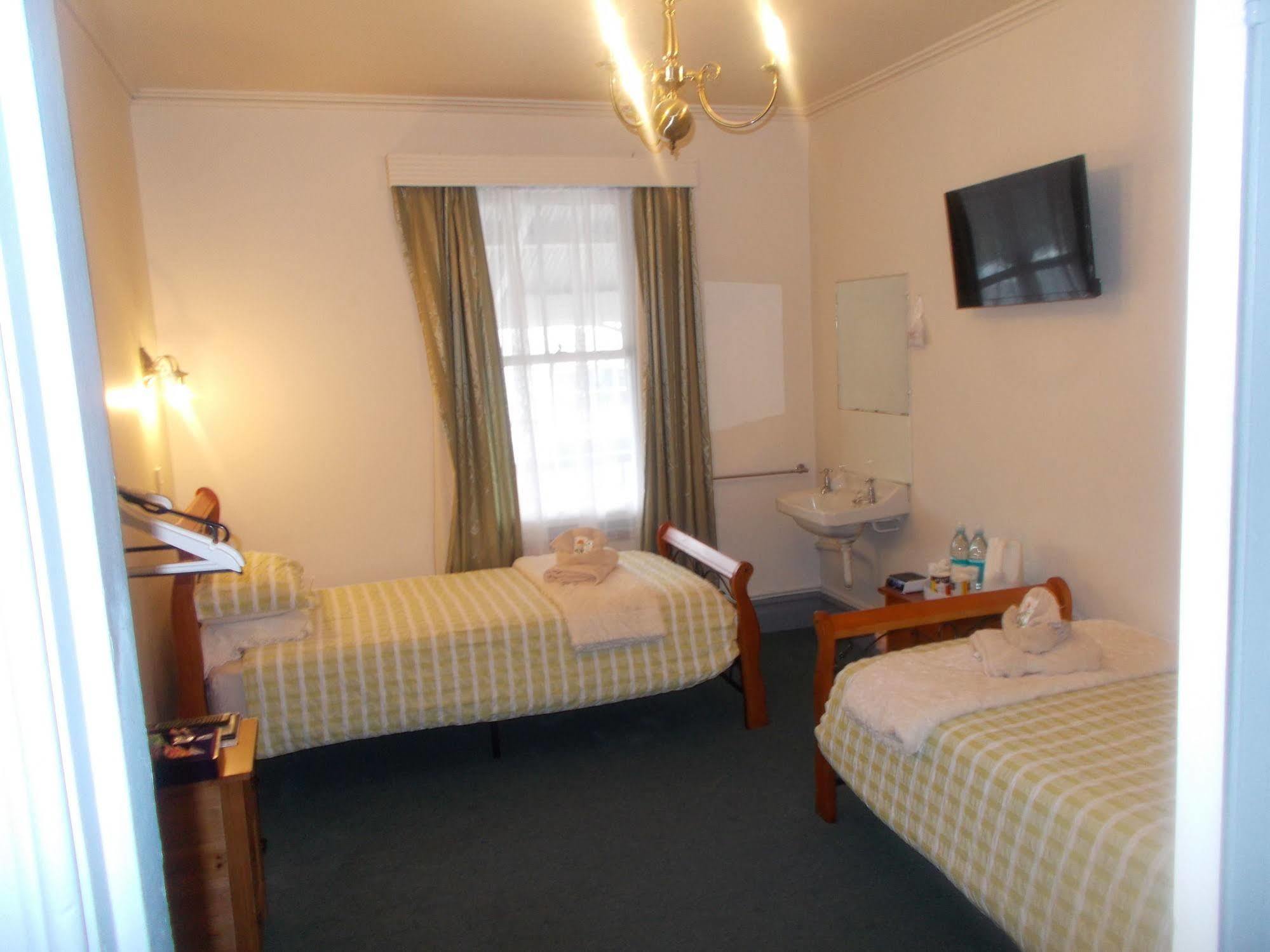 The Kentish Hotel Waiuku Esterno foto